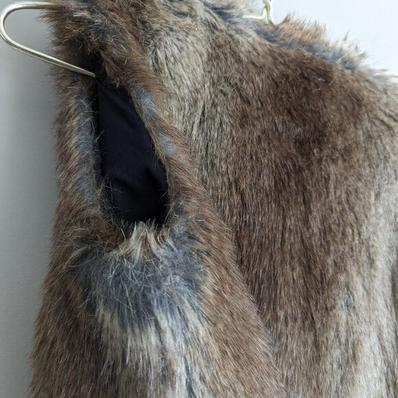 Zara Faux Fur Vest - Picture 11 of 11